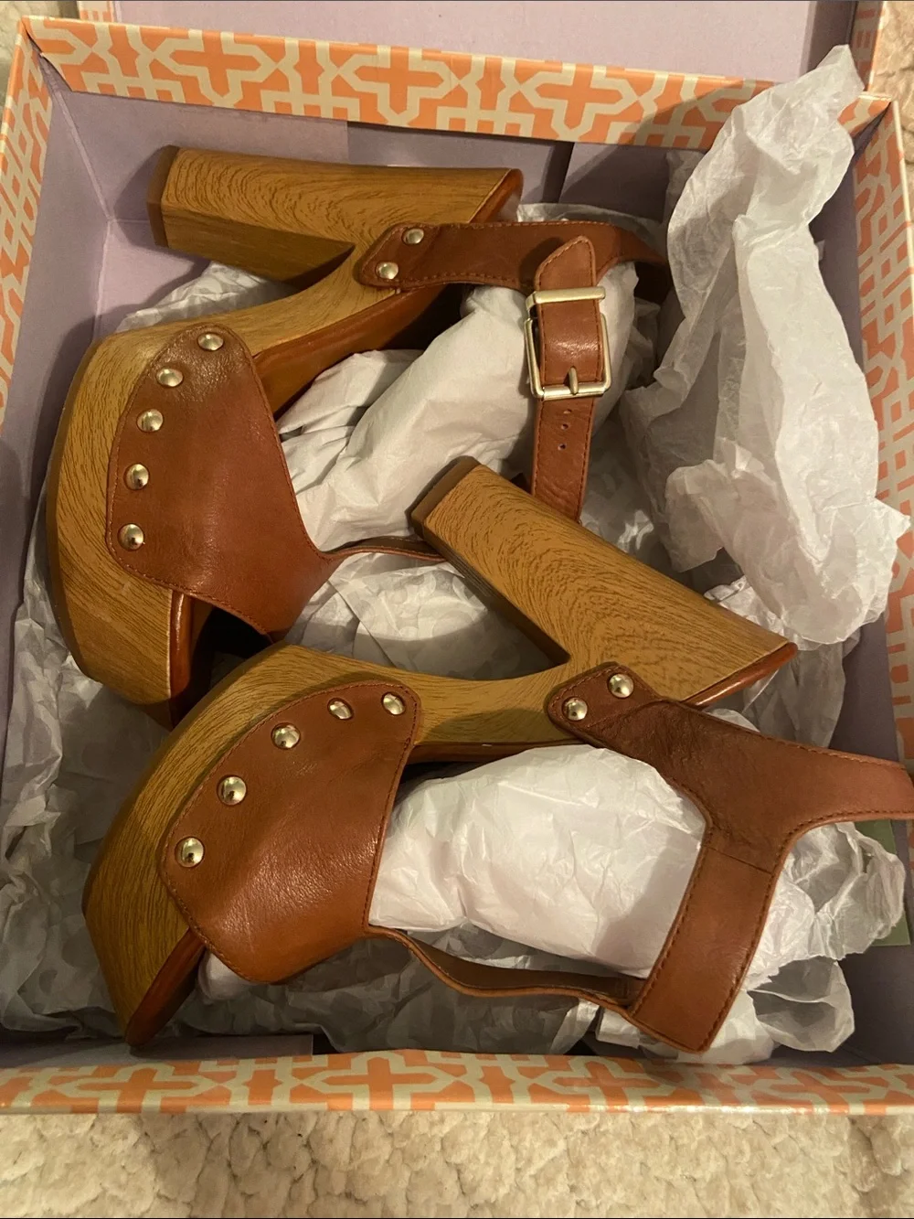Gianni Bini Brown Platform T-Strap Sandals with Gold Buckle
